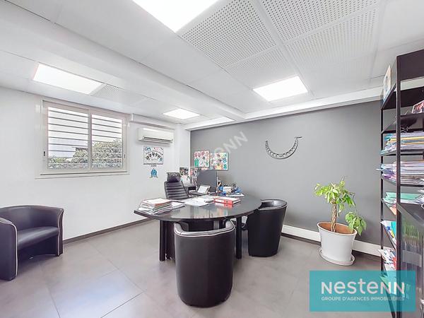 Local d'activité Saint Mitre Les Remparts