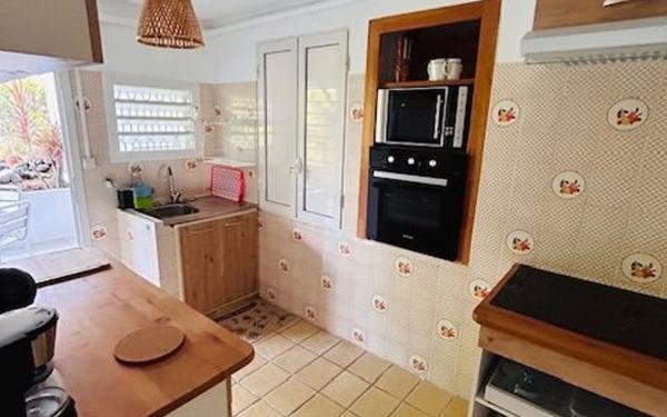 Appartement à louer    2 pièces •  Baie-Mahault