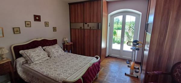 Maison à vendre 9 pièces Proche de CUBJAC (24)