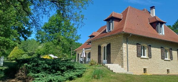 Maison à vendre 9 pièces Proche de CUBJAC (24)