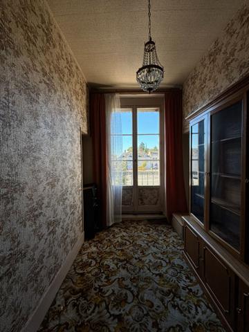 Centre ville de LA FLECHE, Magnifique Maison de Maître située au Coeur de la Ville à remettre au goût du jour.