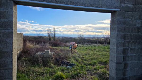 Maison en cours de construction proche Marciac sur 1,17 hectare