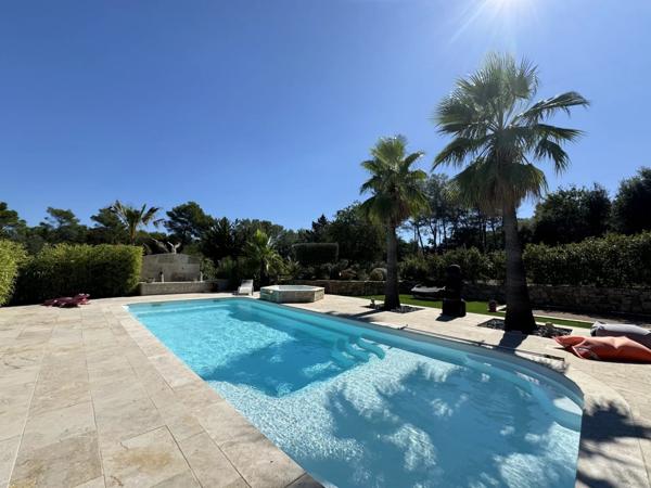 Immobilier Le Cannet-des-Maures (83340) – Propriété 270m2 – 980 000 €