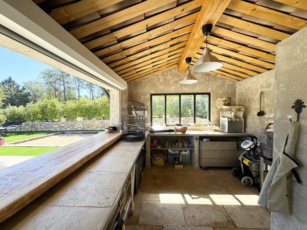 Immobilier Le Cannet-des-Maures (83340) – Propriété 270m2 – 980 000 €