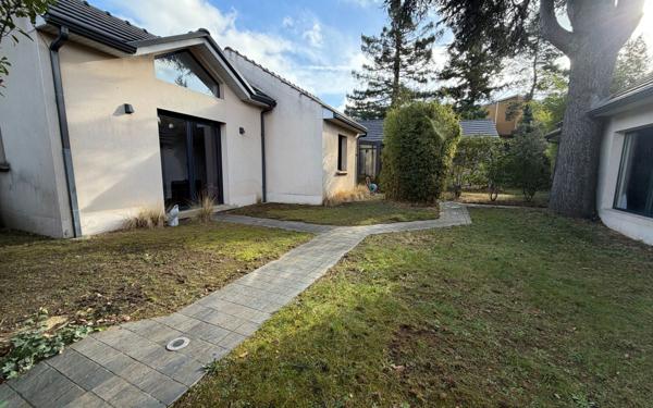 Maison à vendre    5 pièces • 155 m2 Saint-Maur-des-Fossés