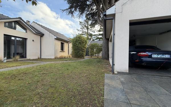 Maison à vendre    5 pièces • 155 m2 Saint-Maur-des-Fossés