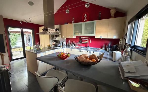 Maison à vendre    5 pièces • 155 m2 Saint-Maur-des-Fossés