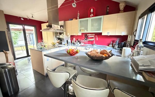 Maison à vendre    5 pièces • 155 m2 Saint-Maur-des-Fossés