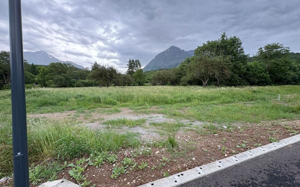 Terrain à vendre    Chauffayer