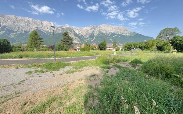 Terrain à vendre    Chauffayer