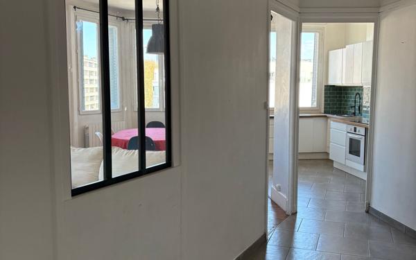 Appartement à louer    3 pièces • 82,79 m2 Lyon 7
