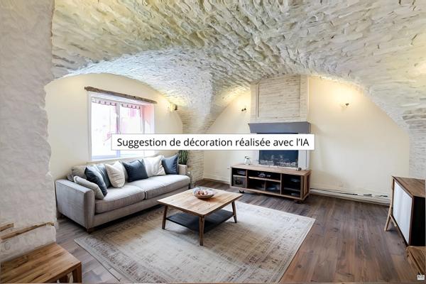 A vendre maison en pierre à Vagnas (07), à proximité de Vallon-Pont-d’Arc
