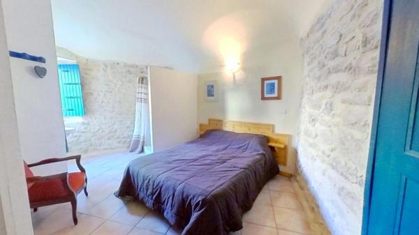 A vendre maison en pierre à Vagnas (07), à proximité de Vallon-Pont-d’Arc