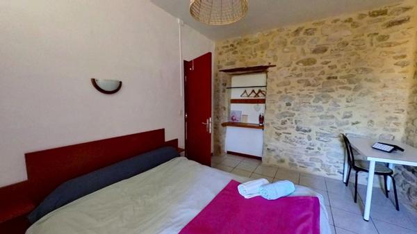 A vendre maison en pierre à Vagnas (07), à proximité de Vallon-Pont-d’Arc