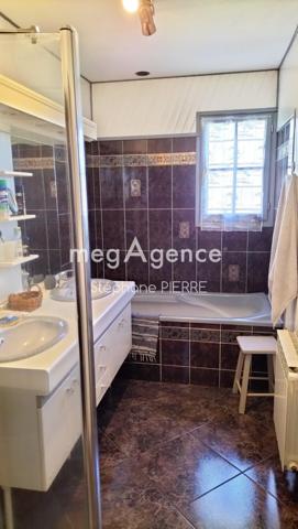 Maison à PREMILHAT, 03410 - 5 pièces 110m²