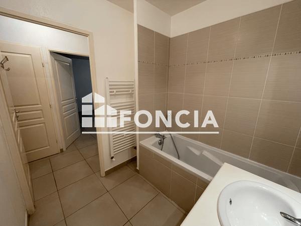 Location Appartement 2 pièces 39.45 m² - 131 BOULEVARD DES ACACIAS Toulon 83100