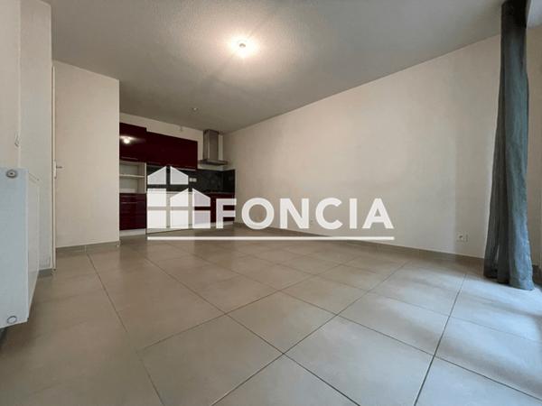 Location Appartement 2 pièces 39.45 m² - 131 BOULEVARD DES ACACIAS Toulon 83100