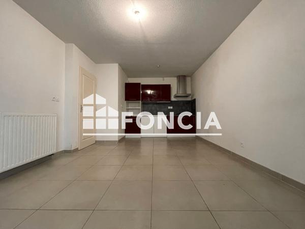 Location Appartement 2 pièces 39.45 m² - 131 BOULEVARD DES ACACIAS Toulon 83100