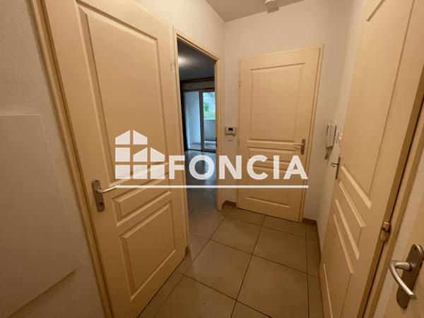 Location Appartement 2 pièces 39.45 m² - 131 BOULEVARD DES ACACIAS Toulon 83100