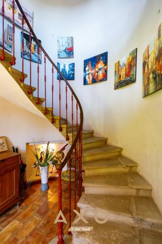 GÉNÉRAC - MAISON DE CARACTÈRE  10 PIÈCES  290 M²  PISCINE - TERRAIN 650 M² CLOS - 1 060 000 