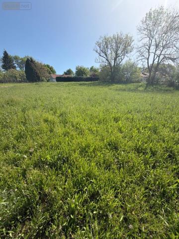 Terrain à Batir à vendre à Châteauponsac en Haute-Vienne (87290), ref : MGC/1203