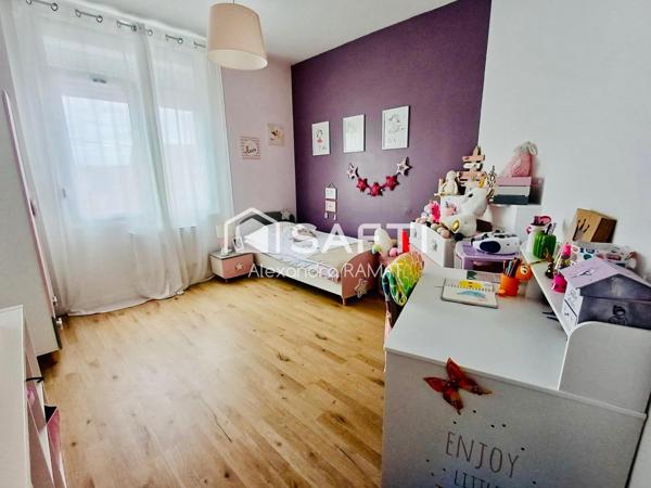 Zéro travaux pour cette maison individuelle proche commodités !