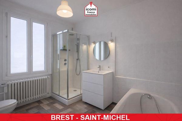 A VENDRE - MAISON DE CHARME DES ANNEES 30 DE 150 M² AVEC JARDIN CLOS ET GARAGE - 4 CHAMBRES - RENOVATION DE 2019 - VUE MER - RARE