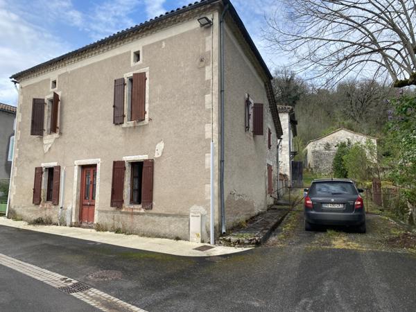 Touffailles (82190) TOUFFAILLES Maison de village et dépendances à rénover