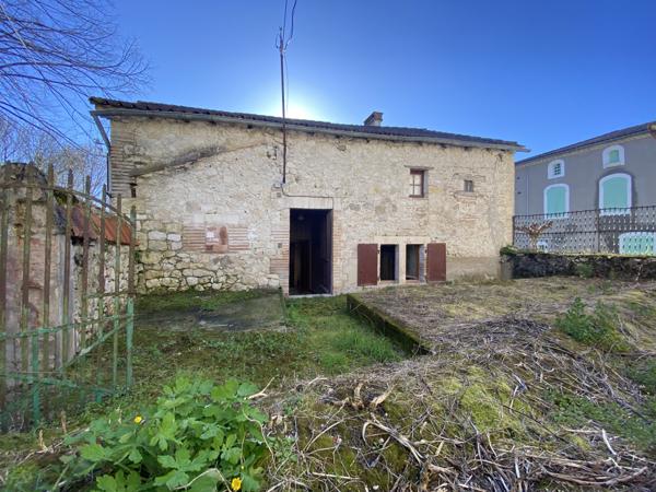 Touffailles (82190) TOUFFAILLES Maison de village et dépendances à rénover