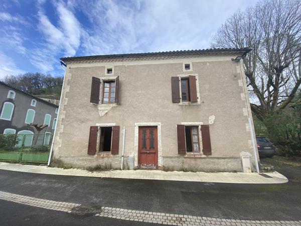 Touffailles (82190) TOUFFAILLES Maison de village et dépendances à rénover