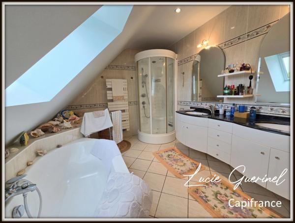 Maison à vendre 10 pièces avec piscine à ROUGE (44)