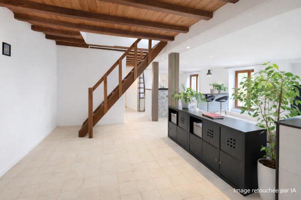 Couzon-au-Mont-d'Or (69270) Dernier étage appartement de charme 57m2 carrez