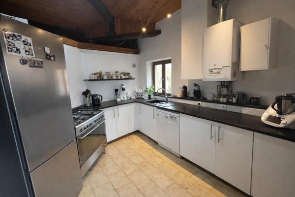 Couzon-au-Mont-d'Or (69270) Dernier étage appartement de charme 57m2 carrez