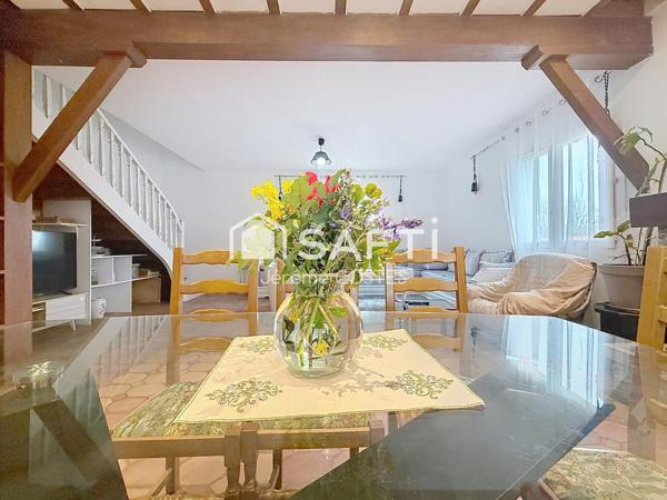 Maison d'environ 170 m2 avec studio indépendant d'environ 49m2