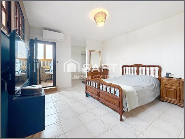 Maison d'environ 170 m2 avec studio indépendant d'environ 49m2