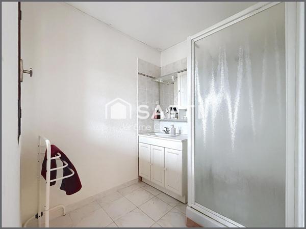 Maison d'environ 170 m2 avec studio indépendant d'environ 49m2