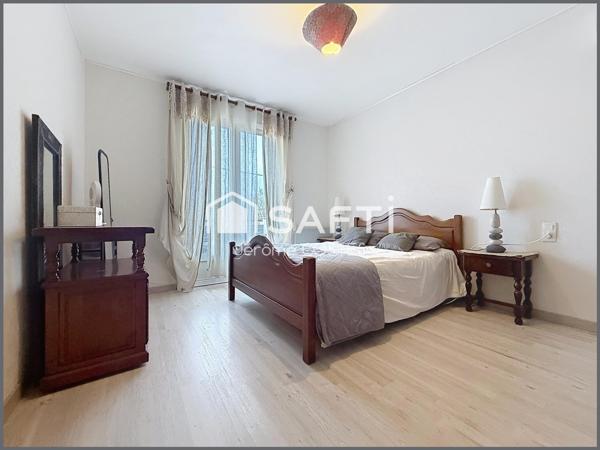 Maison d'environ 170 m2 avec studio indépendant d'environ 49m2