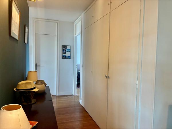 PARC BARBIEUX T5 159M² AVEC GRAND BALCON, CAVE, GARAGE + PARKINGS EN COLLECTIF . ROUBAIX