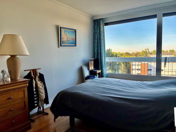 PARC BARBIEUX T5 159M² AVEC GRAND BALCON, CAVE, GARAGE + PARKINGS EN COLLECTIF . ROUBAIX