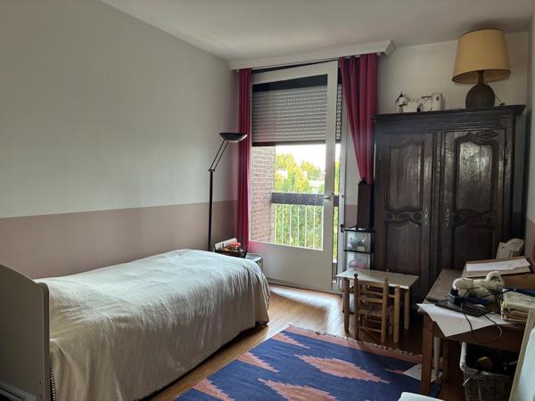 PARC BARBIEUX T5 159M² AVEC GRAND BALCON, CAVE, GARAGE + PARKINGS EN COLLECTIF . ROUBAIX