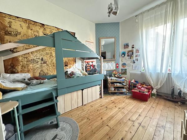 Maison 6 pièce(s) 3 chambre(s) 100 m²