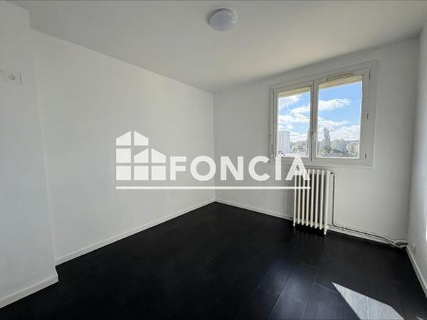 Location Appartement 3 pièces 69.3 m² - Résidence Desiles - Porte 21 Le Mans 72000