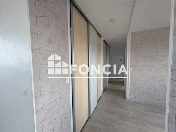 Location Appartement 3 pièces 69.3 m² - Résidence Desiles - Porte 21 Le Mans 72000