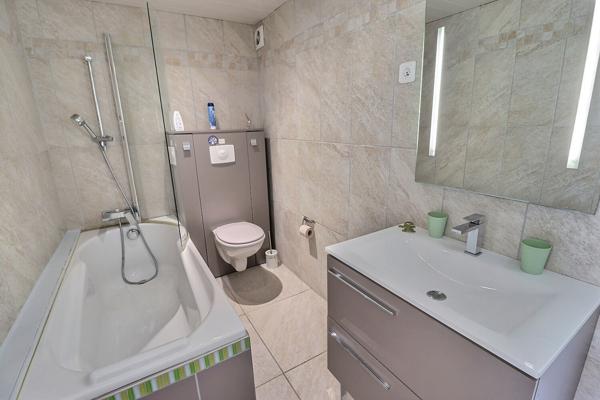 A VENDRE Entraigues Sur La Sorgue Maison 5 pièce(s) 130 m²