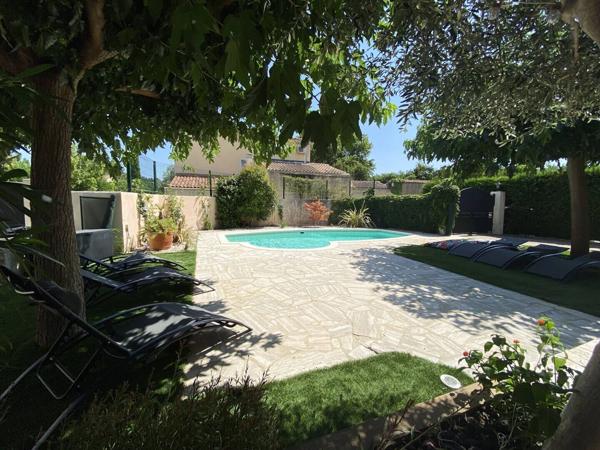 A VENDRE Entraigues Sur La Sorgue Maison 5 pièce(s) 130 m²