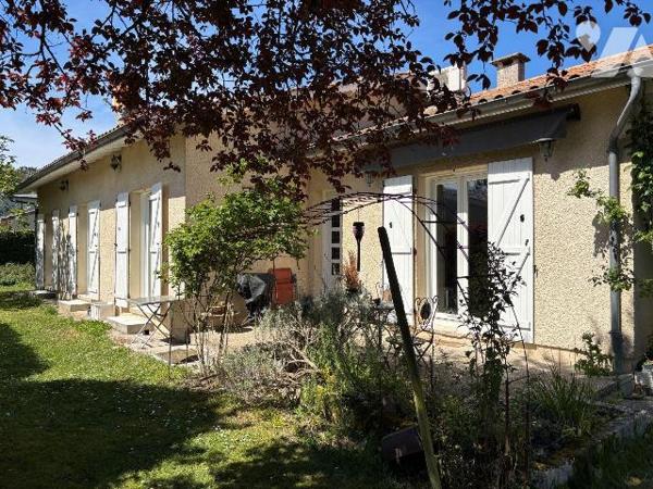 A VENDRE, Gironde, proche Bordeaux, PAREMPUYRE, proche centre, Maison de plain-pied de 1982, 13...
