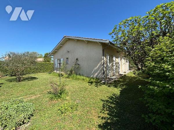 A VENDRE, Gironde, proche Bordeaux, PAREMPUYRE, proche centre, Maison de plain-pied de 1982, 13...