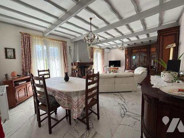 A VENDRE, Gironde, proche Bordeaux, PAREMPUYRE, proche centre, Maison de plain-pied de 1982, 13...