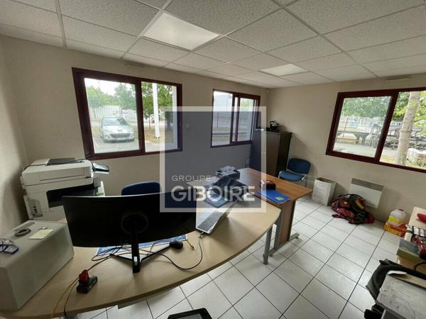 Local d'activites 720 m² à louer THOUARE SUR LOIRE (réf : 44.018756)