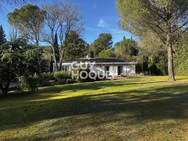 MAISON À VENDRE DE 8 PIÈCES DE 181,40 M²